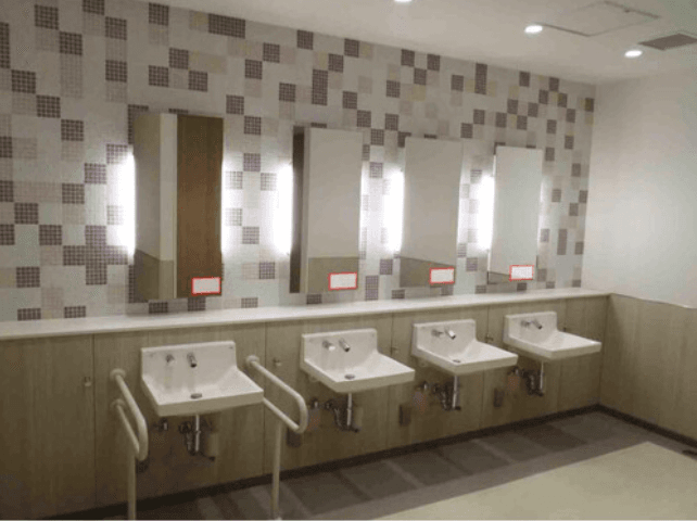 モール内広告 化粧室