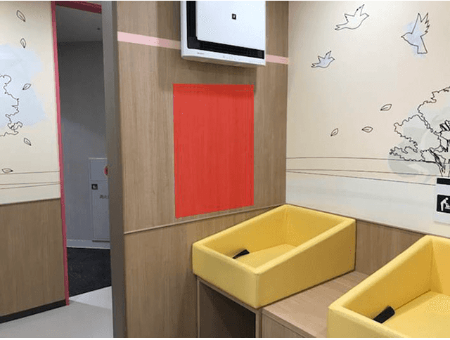 モール内広告 授乳室