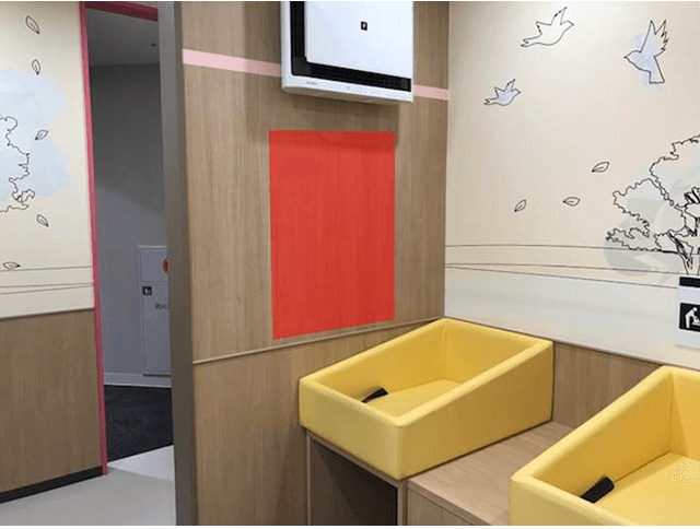 モール内広告 授乳室