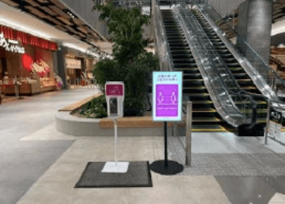 モール内広告 エスカレーター