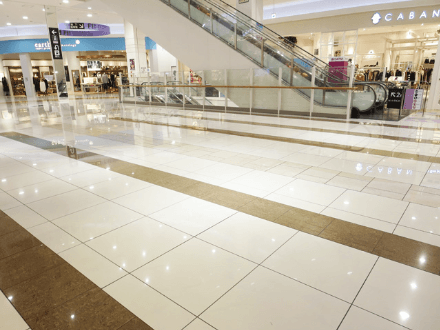 1階 セントラルコート