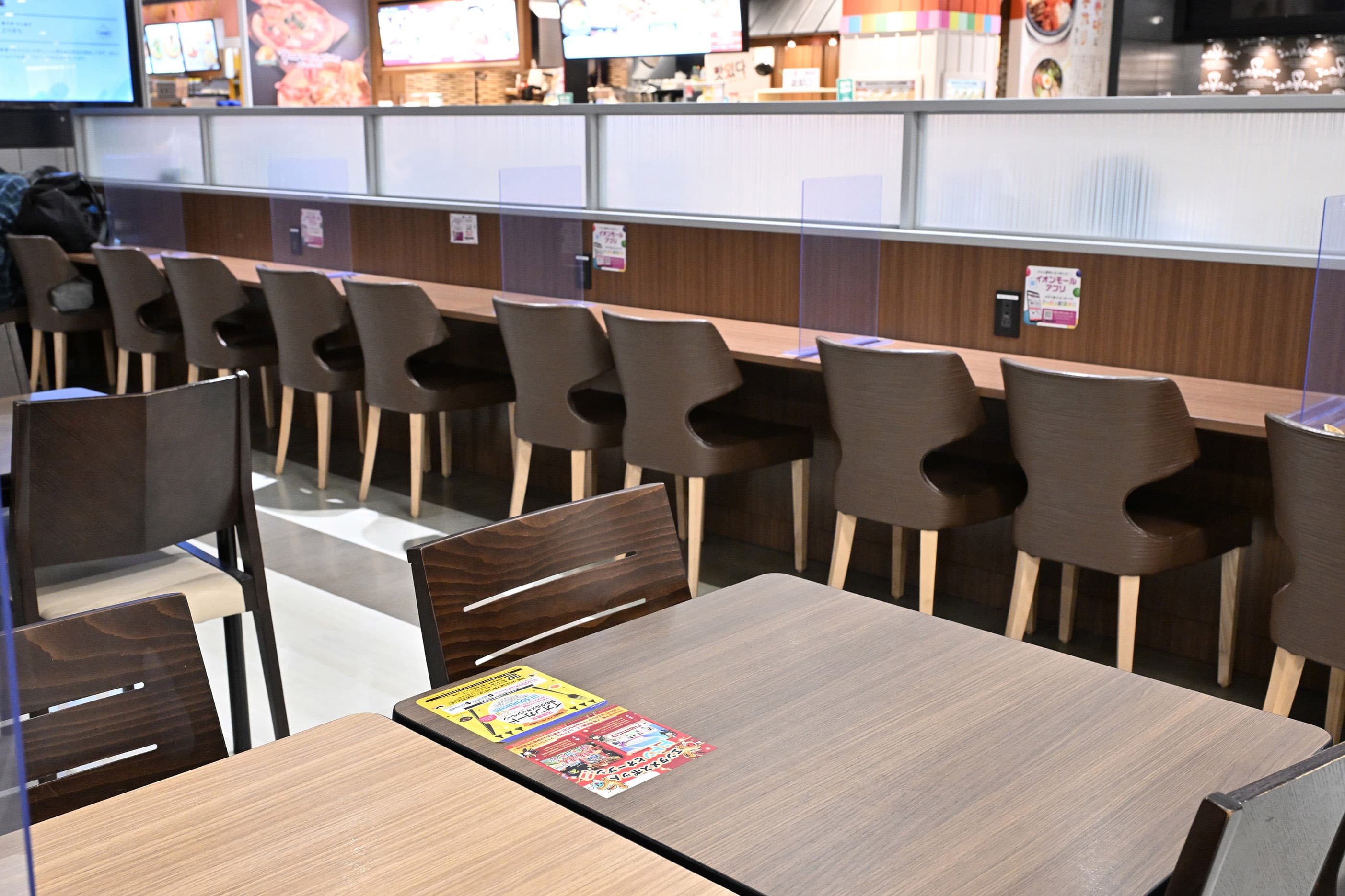 モール内広告 フードコート(1Fナガクテマルシェ 3Fフードフォレスト)1