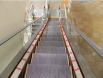 モール内広告 エスカレーター1