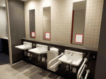 モール内広告 化粧室