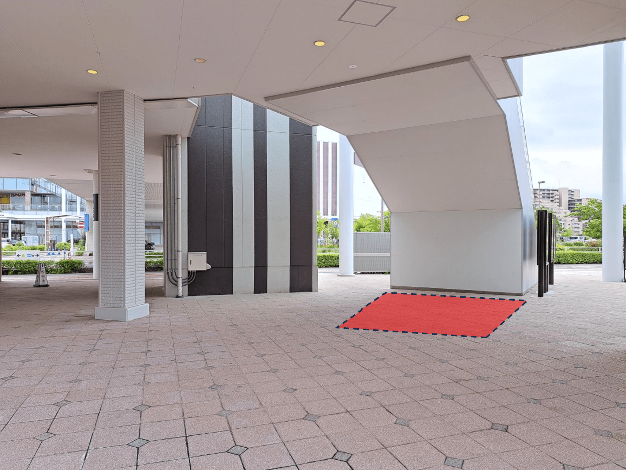 1st Ave.1F(エスカレーター裏)②