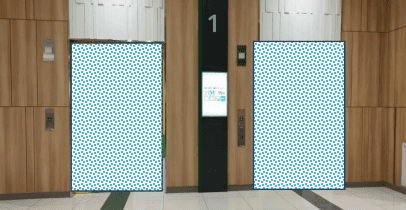 モール内広告 エレベーター扉