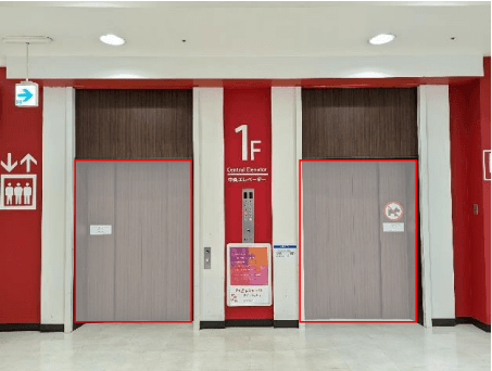 モール内広告 エレベーター