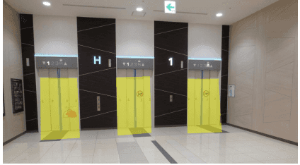 モール内広告 エレベーター