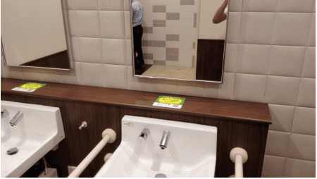 モール内広告 化粧室