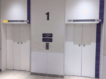 モール内広告 エレベーター