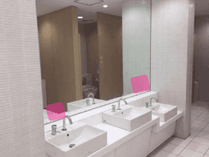 モール内広告 化粧室