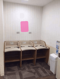 モール内広告 授乳室