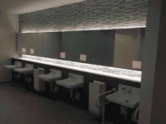 モール内広告 化粧室