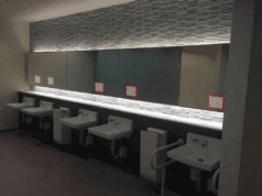 モール内広告 化粧室