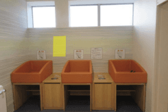 モール内広告 授乳室2