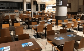 モール内広告 フードコート2