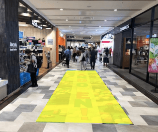 モール内広告 フロアシート1