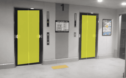 モール内広告 立体駐車場エレベーター