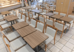 モール内広告 フードコート1