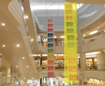 モール内広告 大型バナー