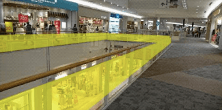 モール内広告 吹き抜けガラス