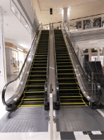 モール内広告 エスカレーター2