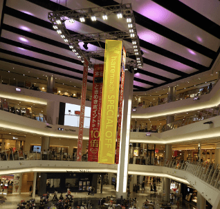 モール内広告 大型バナー