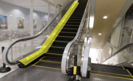 モール内広告 エスカレーター