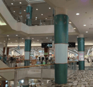 モール内広告 柱巻き