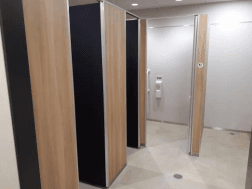 モール内広告 化粧室1