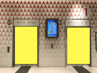 モール内広告 エレベーター