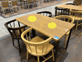 モール内広告 フードコートステッカー