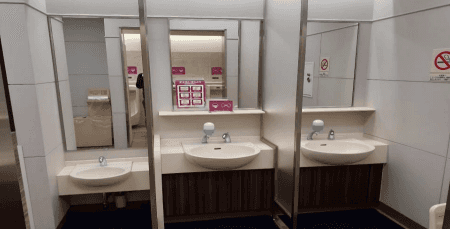 モール内広告 化粧室