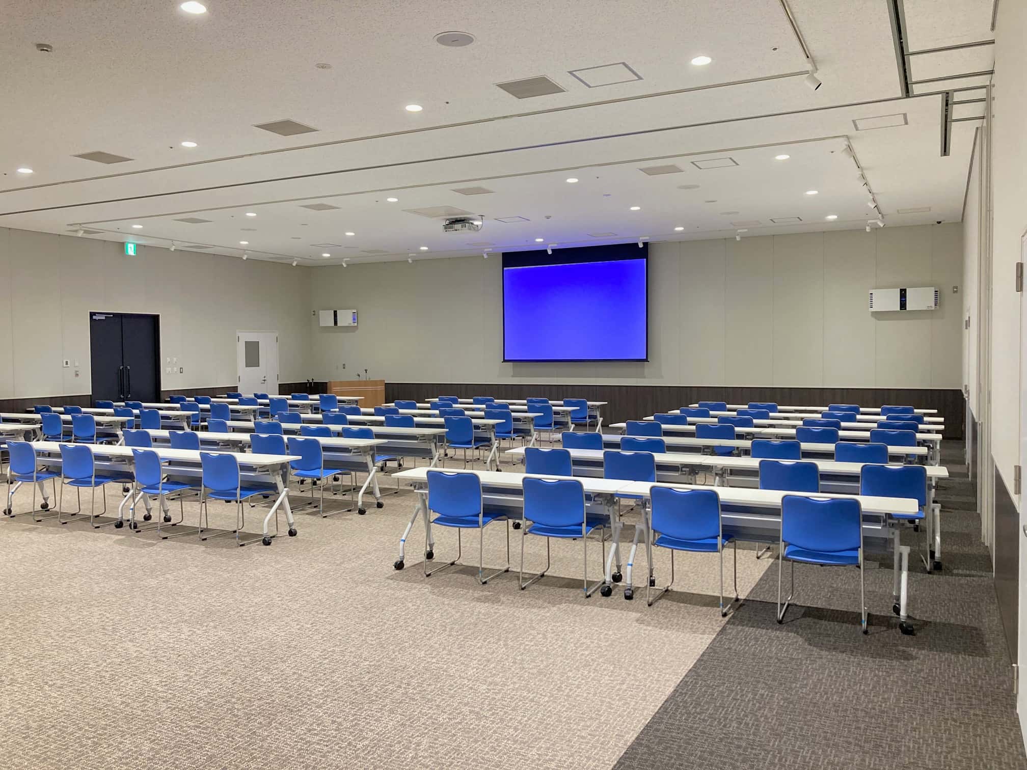 3階 イオンホール