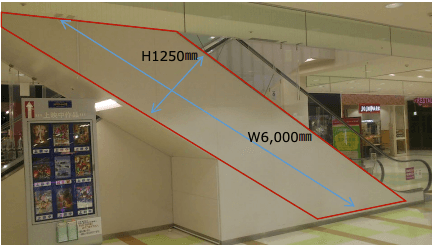 モール内広告 エスカレーター2