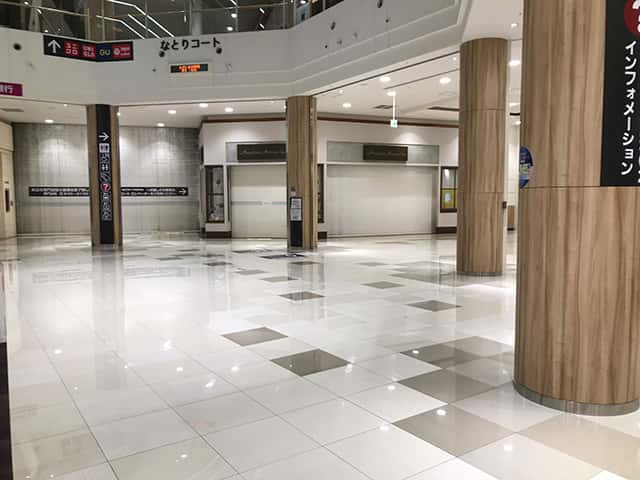 1F なとりコート