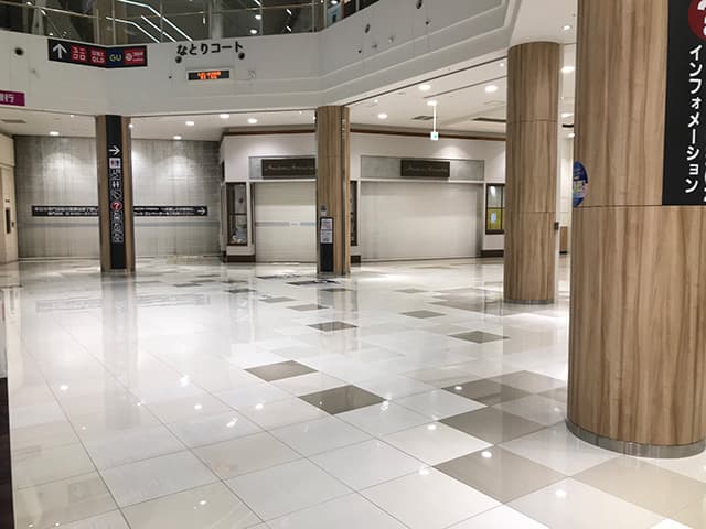 1F なとりコート