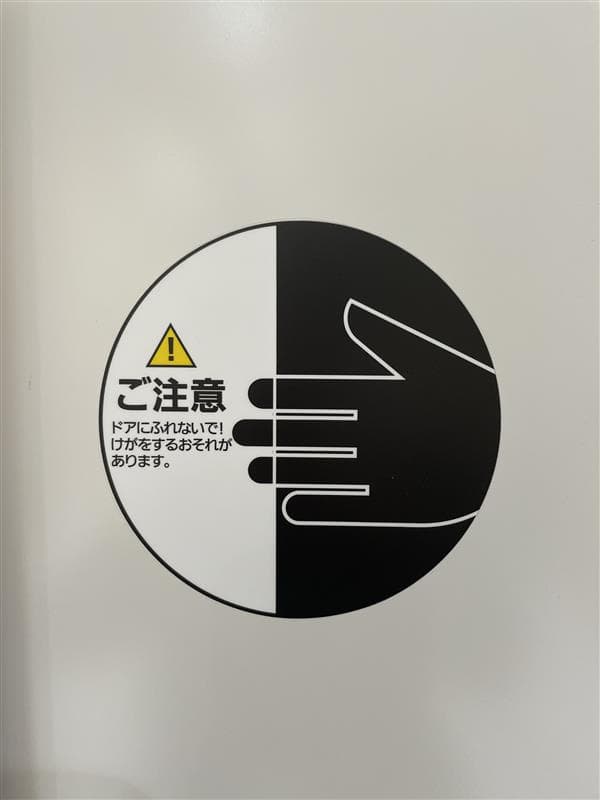 モール内広告 エレベーター1