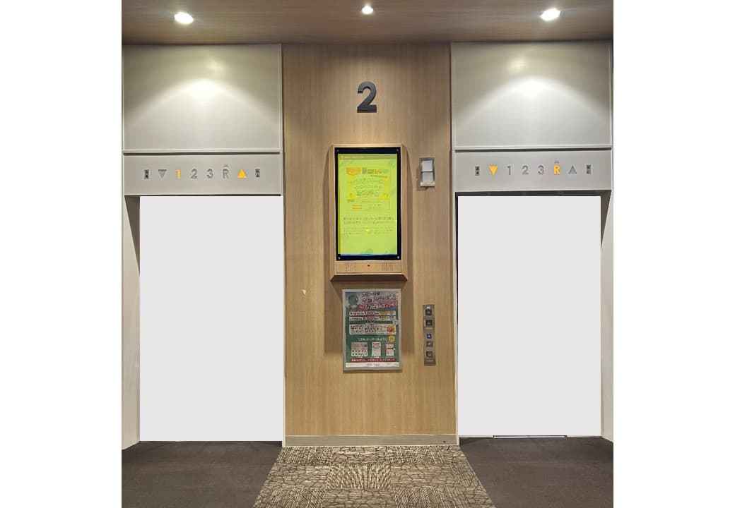 エレベーター付近片面サイネージ(地図青丸部分)