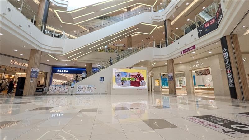 1F なとりコート2