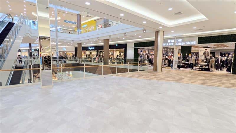 2Fけやきコート(西側)