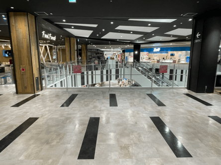 3階ノースコート吹き抜け(紀伊國屋書店前)1