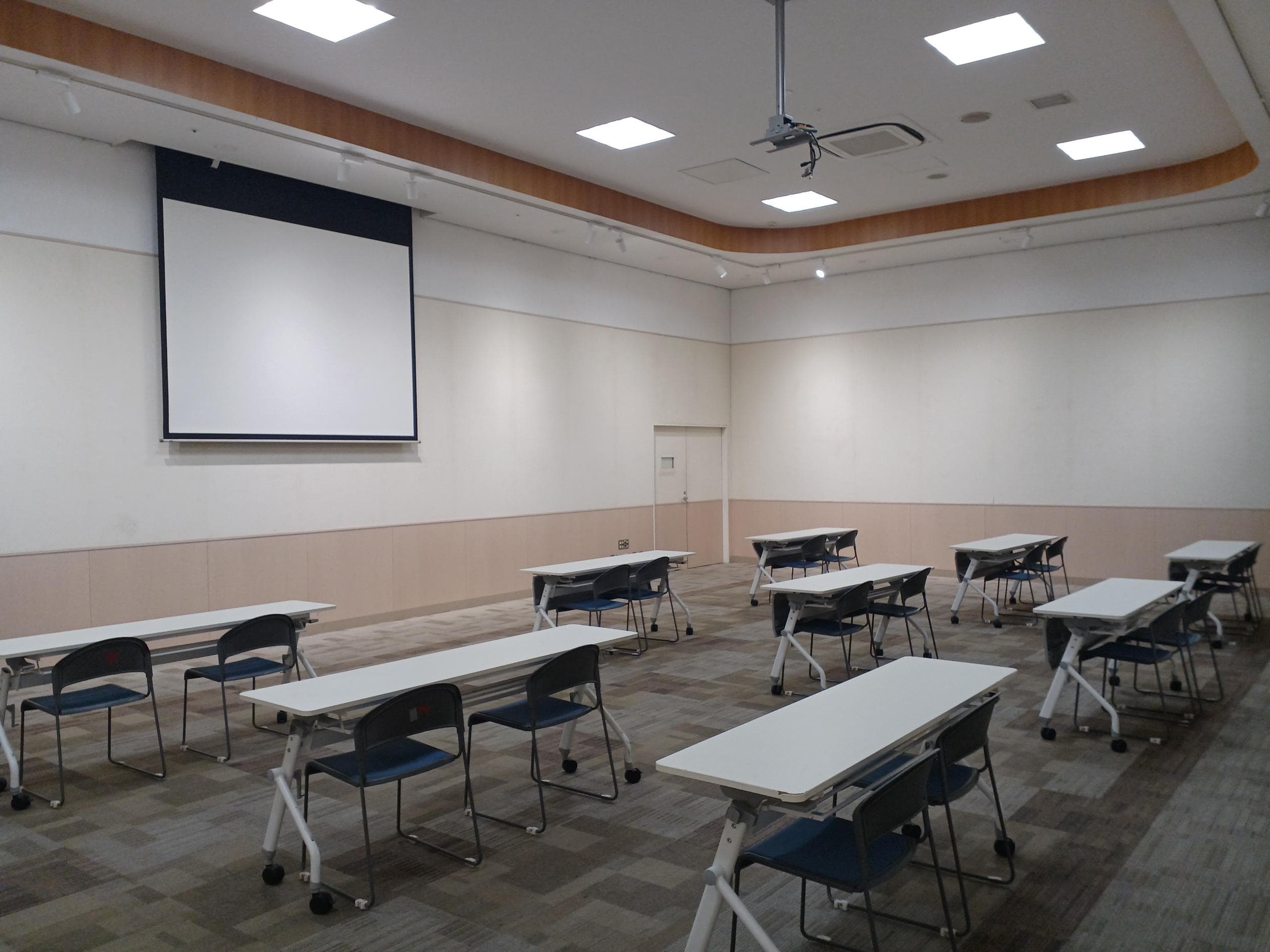 イオンホールA+B1