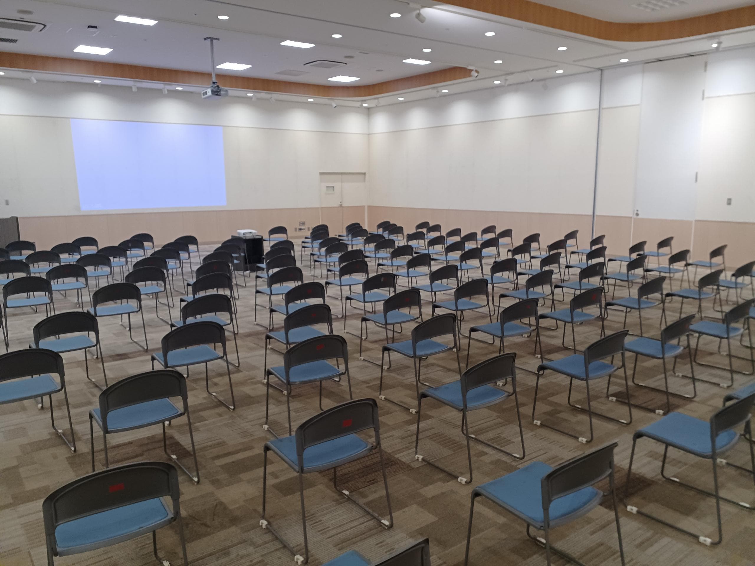 イオンホールA+B2