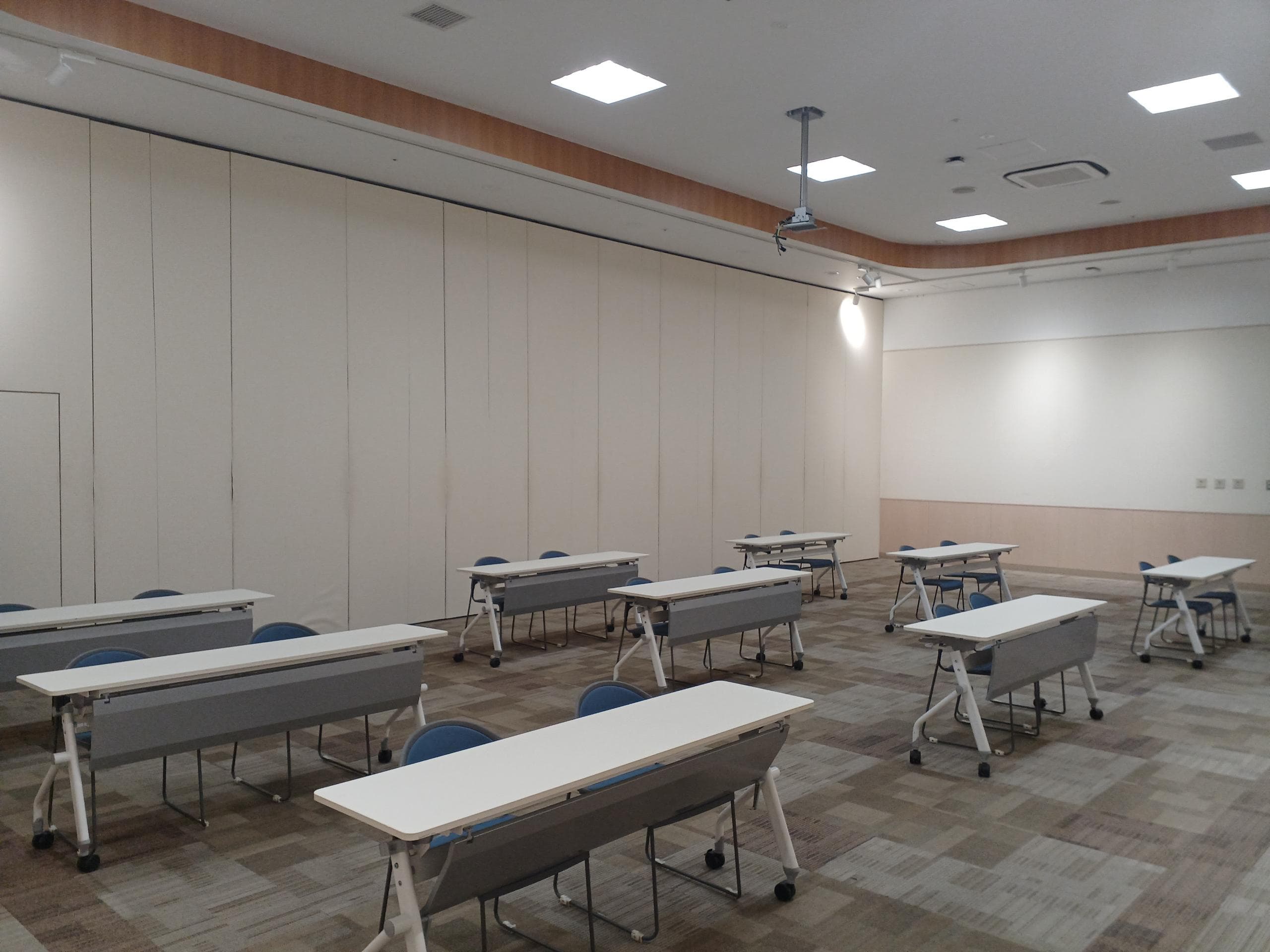 イオンホールB1