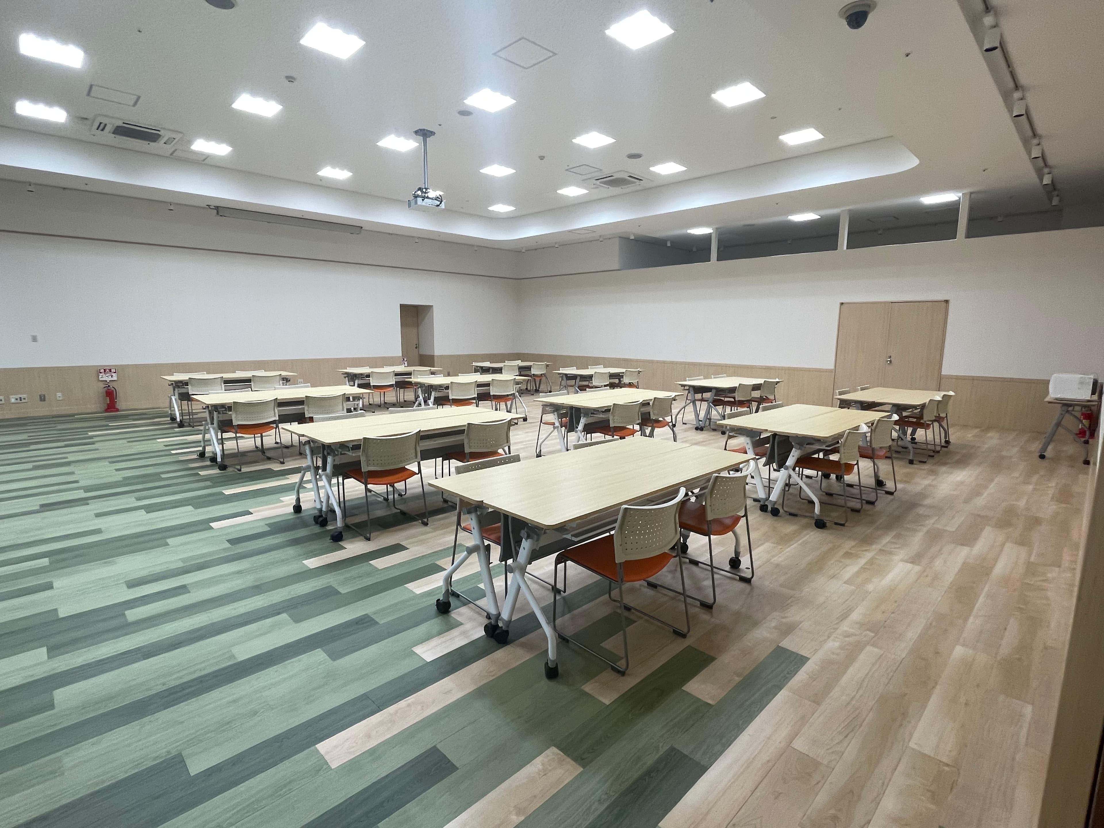 モール棟3Fイオンホール1