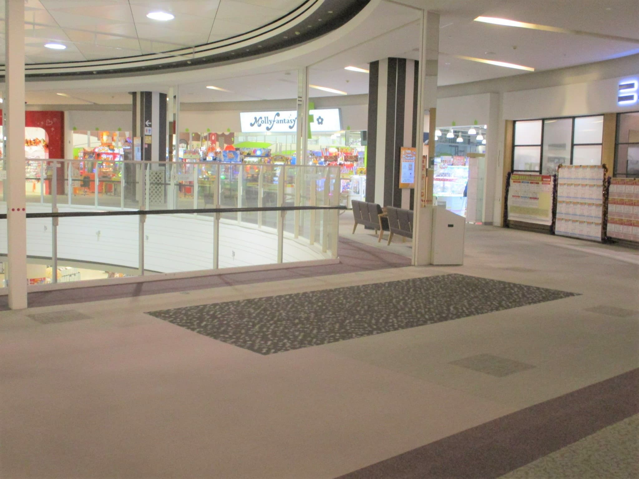 3Fセントラルコート吹抜け(南側)1