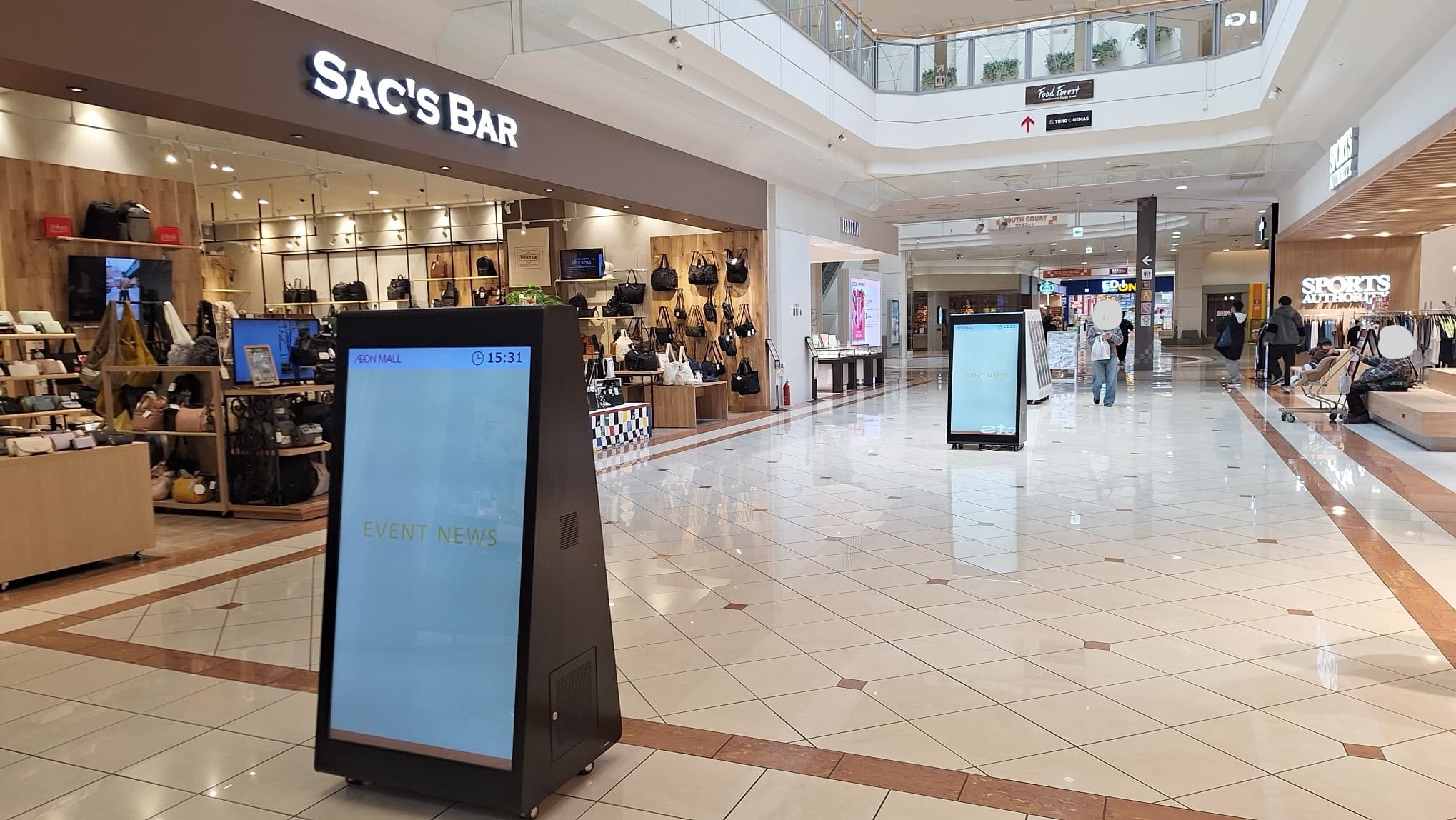 『1F 催事スペースC』ーメイン催事場「サウスコート」に近くのPRに最適なスペース!スポーツ大型店舗の前の催事場で、通行量の多いです1