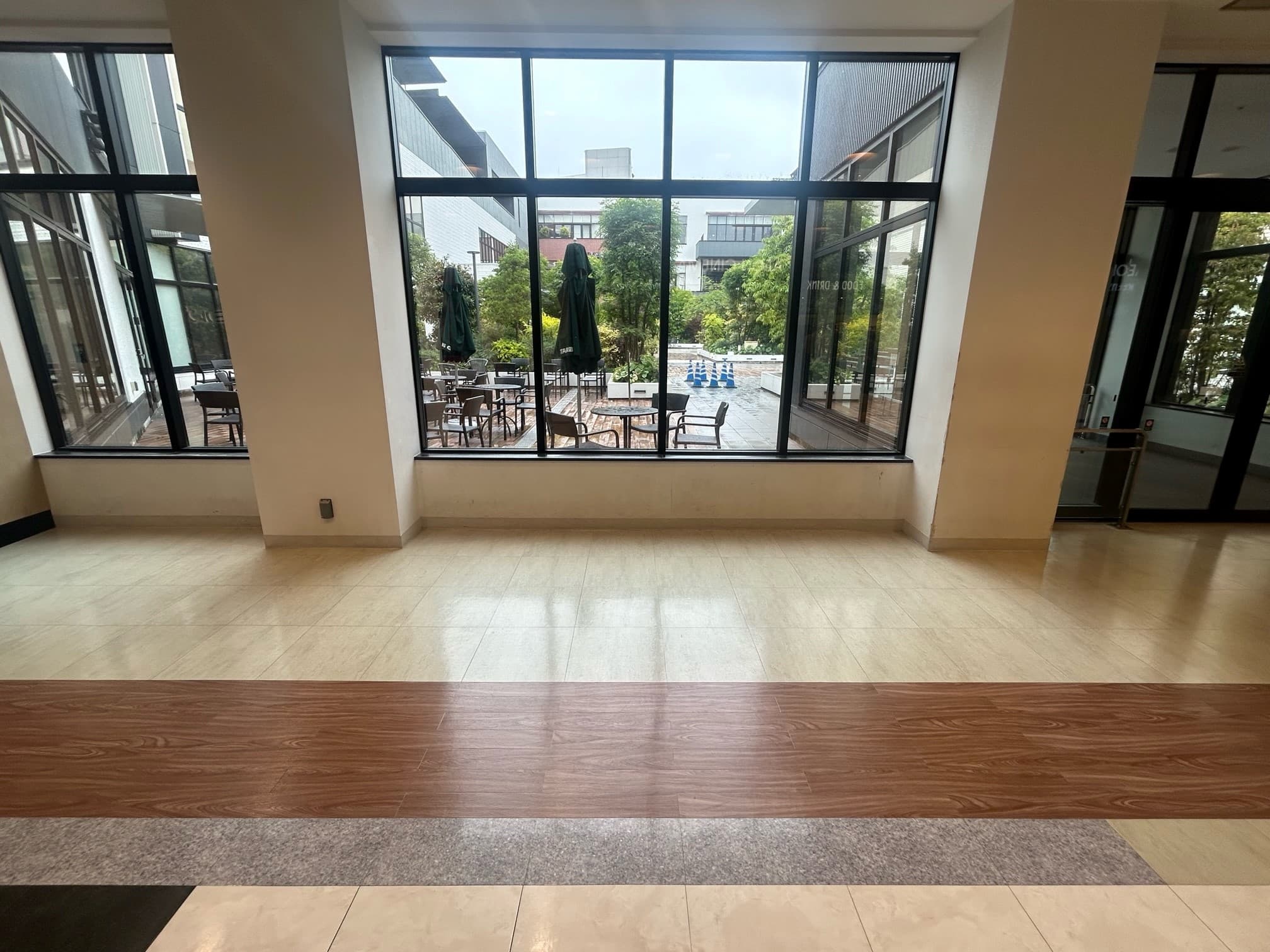 5F イオンシネマ前