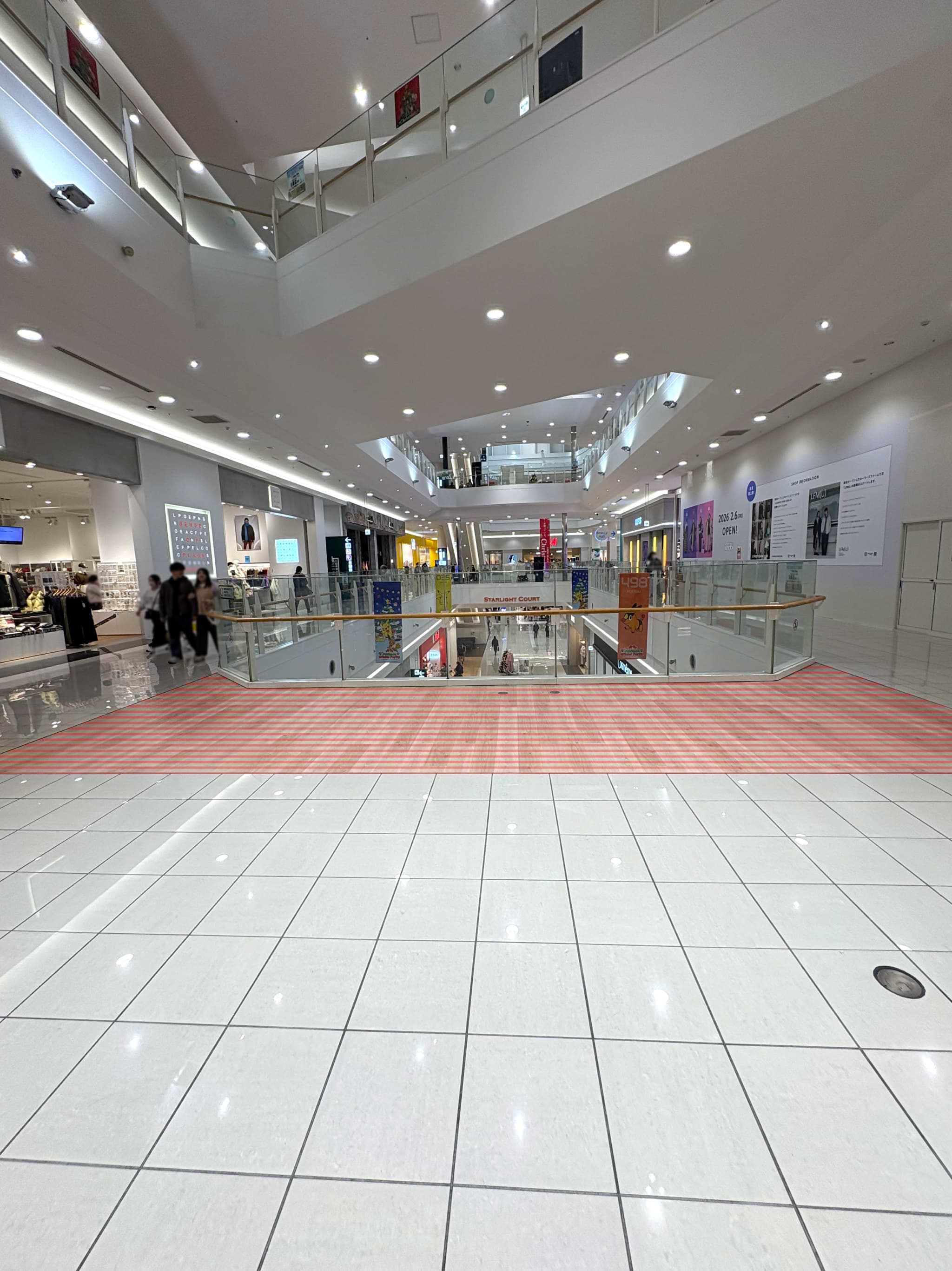 ノースモールエスカレーター脇(LUSH前)1